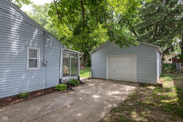 143 High Street, Danville, IN 46122
