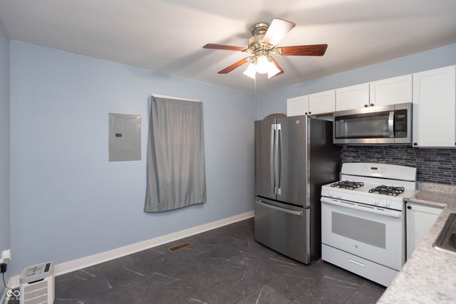 143 High Street, Danville, IN 46122