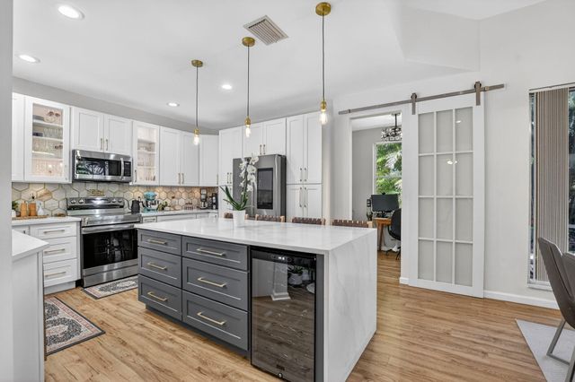 23451 Water Circle, Boca Raton, FL 33486