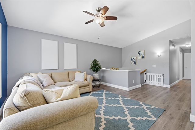 1925 Parkland, Ely, IA 52227