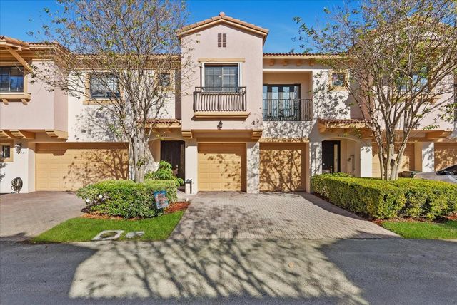 4735 Preserve Street, Coconut Creek, FL 33073