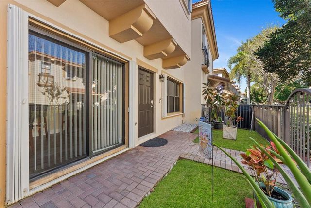 4735 Preserve Street, Coconut Creek, FL 33073