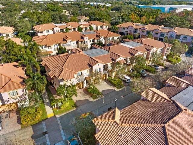 4735 Preserve Street, Coconut Creek, FL 33073