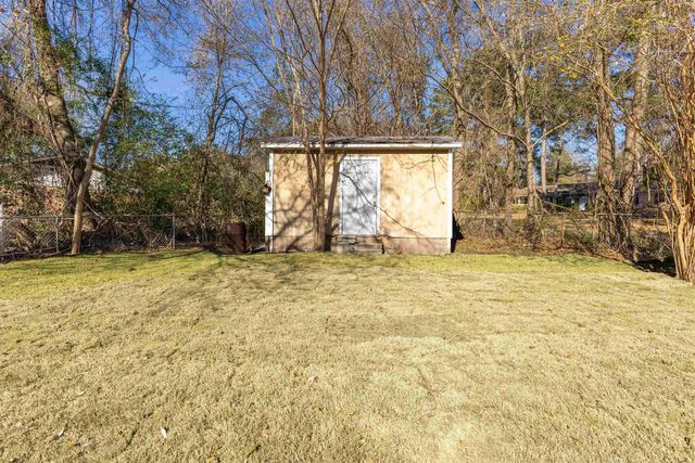 500 Madelaine Dr, Gilmer, TX 75644