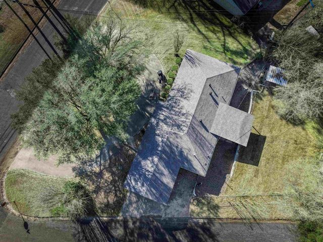 500 Madelaine Dr, Gilmer, TX 75644