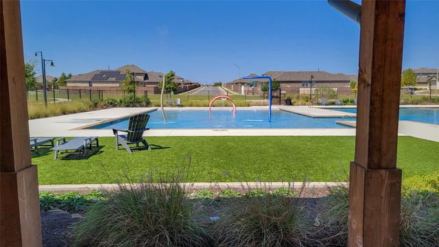 727 Gladiola LOOP, Kyle, TX 78640