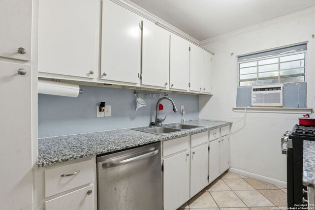 1015 Cibolo, Universal City, TX 78148