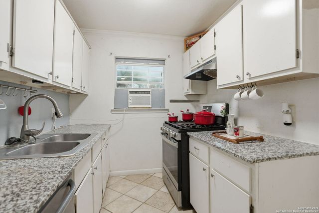 1015 Cibolo, Universal City, TX 78148