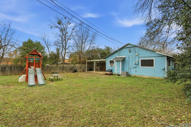 1015 Cibolo, Universal City, TX 78148