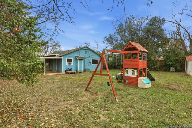 1015 Cibolo, Universal City, TX 78148