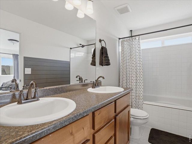 1628 103rd Ave Ct, Greeley, CO 80634