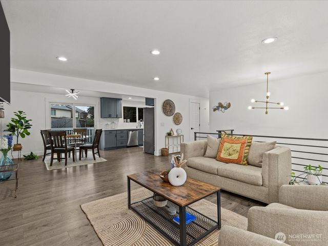 29204 39th Avenue S, Auburn, WA 98001