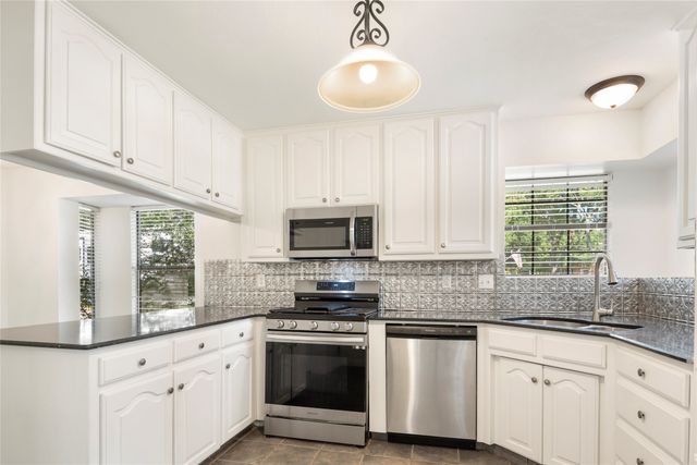 614 Arbor Court, Highland Village, TX 75077