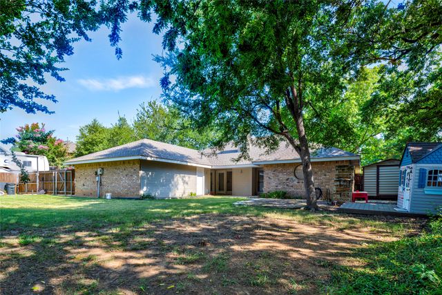 614 Arbor Court, Highland Village, TX 75077