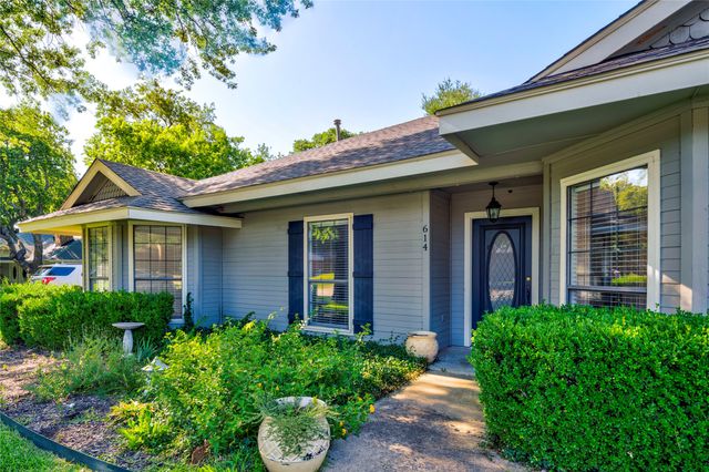 614 Arbor Court, Highland Village, TX 75077