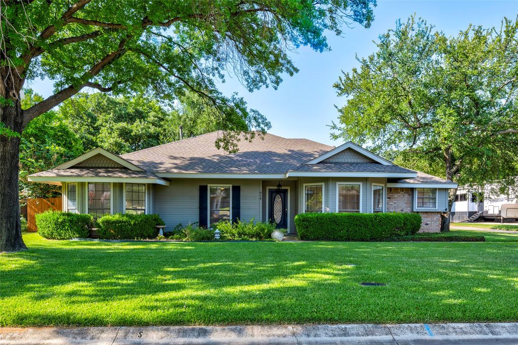 614 Arbor Court, Highland Village, TX 75077
