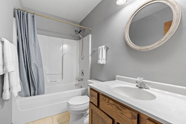 930 Aspen Circle, Watertown, MN 55388
