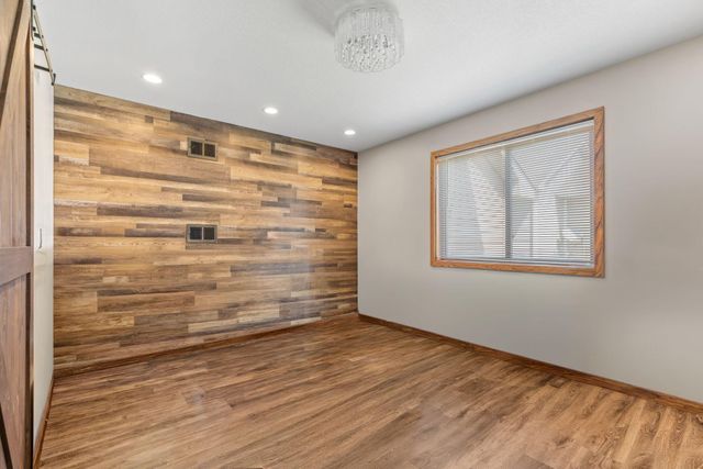 930 Aspen Circle, Watertown, MN 55388