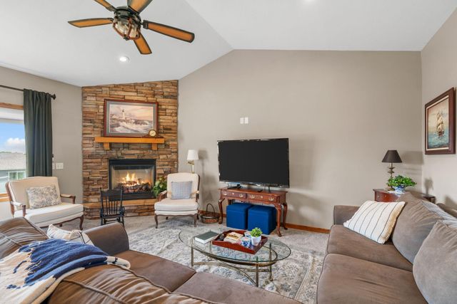 930 Aspen Circle, Watertown, MN 55388