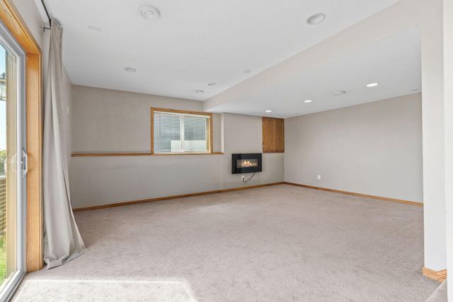 930 Aspen Circle, Watertown, MN 55388