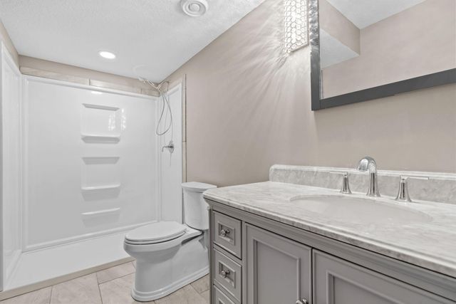 930 Aspen Circle, Watertown, MN 55388