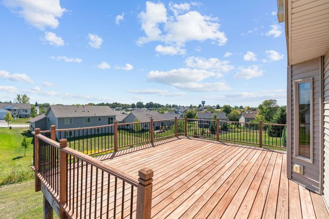 930 Aspen Circle, Watertown, MN 55388