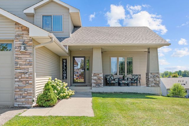930 Aspen Circle, Watertown, MN 55388