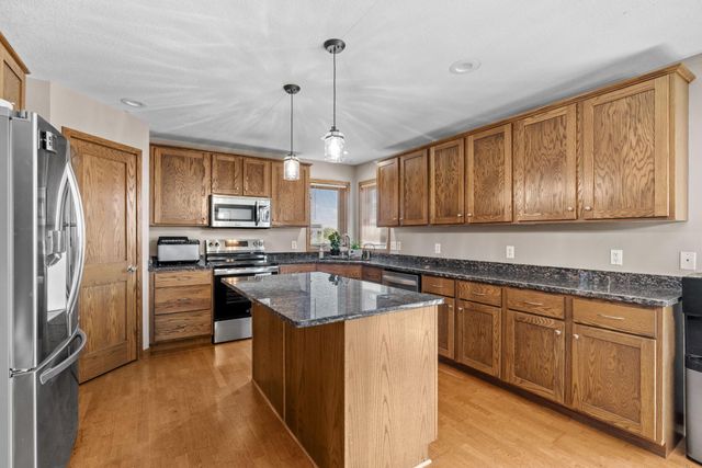 930 Aspen Circle, Watertown, MN 55388