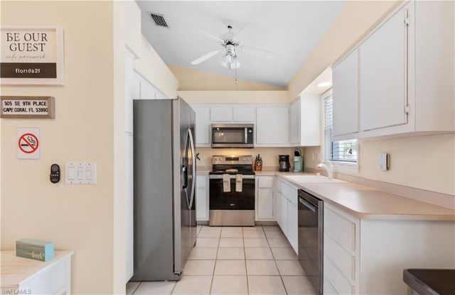 505 SE 9th PL, Cape Coral, FL 33990