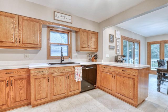 1863 Washington STREET, Grafton, WI 53024