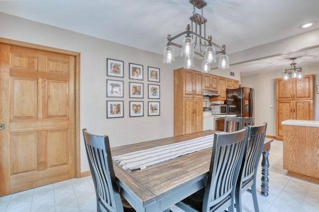 1863 Washington STREET, Grafton, WI 53024