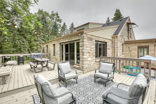1863 Washington STREET, Grafton, WI 53024