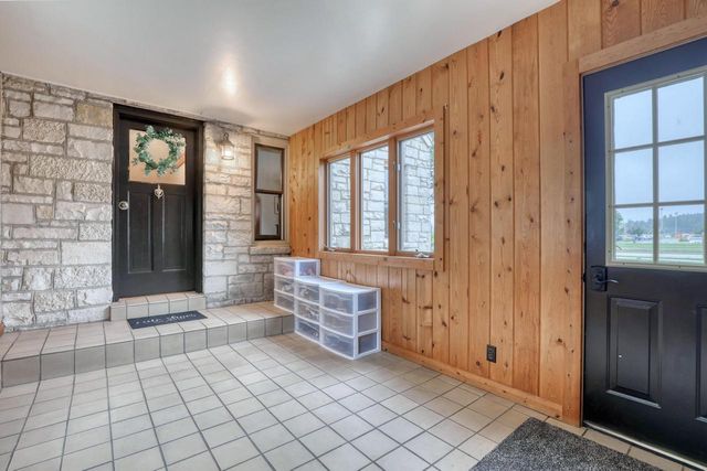 1863 Washington STREET, Grafton, WI 53024