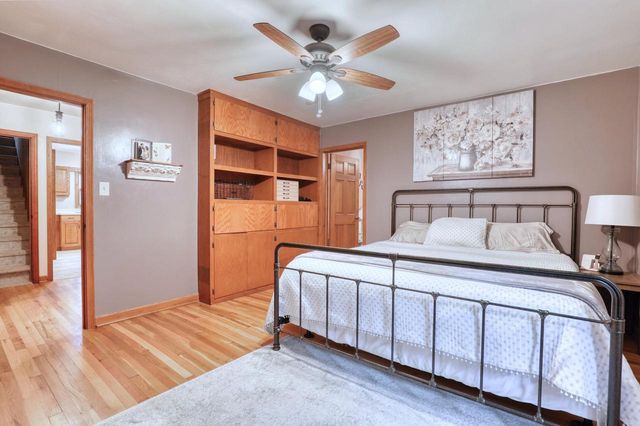 1863 Washington STREET, Grafton, WI 53024