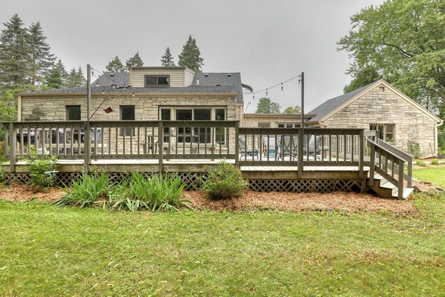 1863 Washington STREET, Grafton, WI 53024