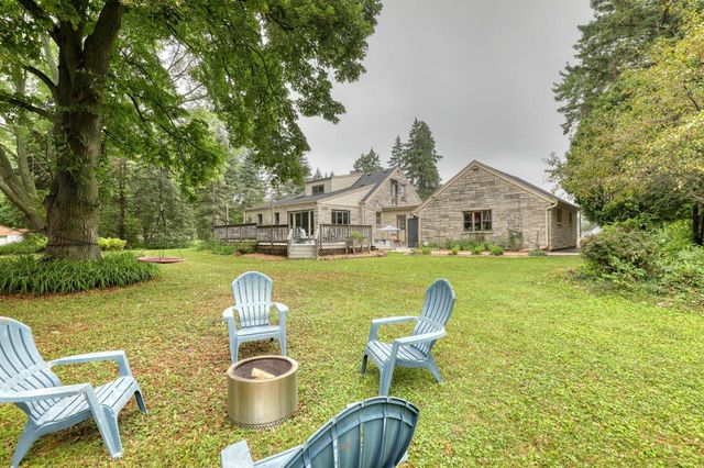 1863 Washington STREET, Grafton, WI 53024