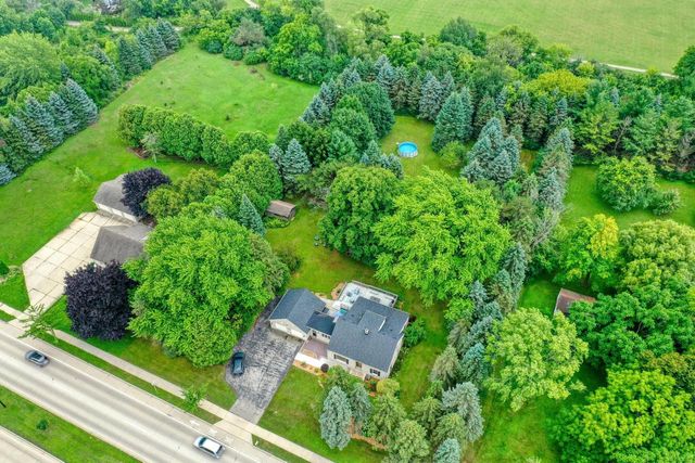 1863 Washington STREET, Grafton, WI 53024