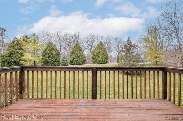 6228 Northridge Hills Drive, Brighton, MI 48116