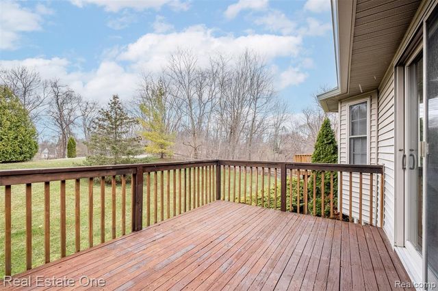 6228 Northridge Hills Drive, Brighton, MI 48116