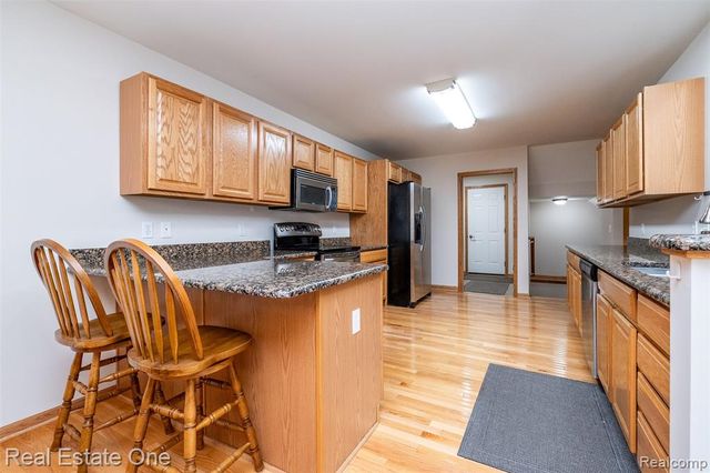 6228 Northridge Hills Drive, Brighton, MI 48116