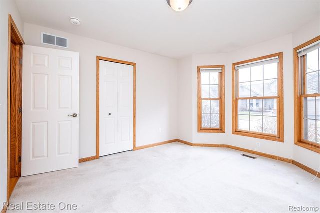 6228 Northridge Hills Drive, Brighton, MI 48116