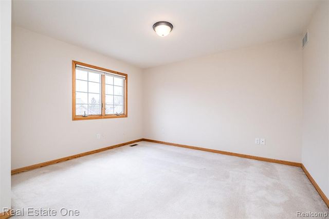 6228 Northridge Hills Drive, Brighton, MI 48116