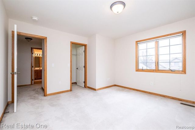 6228 Northridge Hills Drive, Brighton, MI 48116