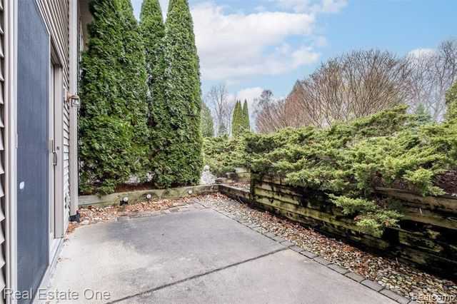 6228 Northridge Hills Drive, Brighton, MI 48116