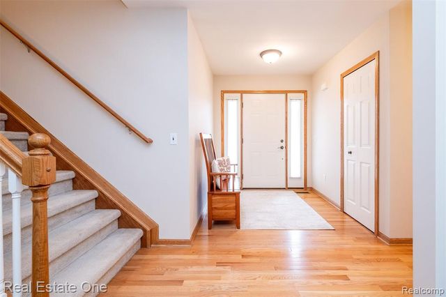 6228 Northridge Hills Drive, Brighton, MI 48116