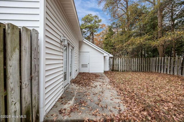 3426 Westgate Drive, Greenville, NC 27834