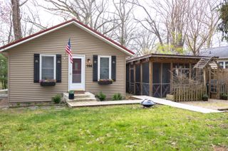 106 S Townsend Street, New Buffalo, MI 49117