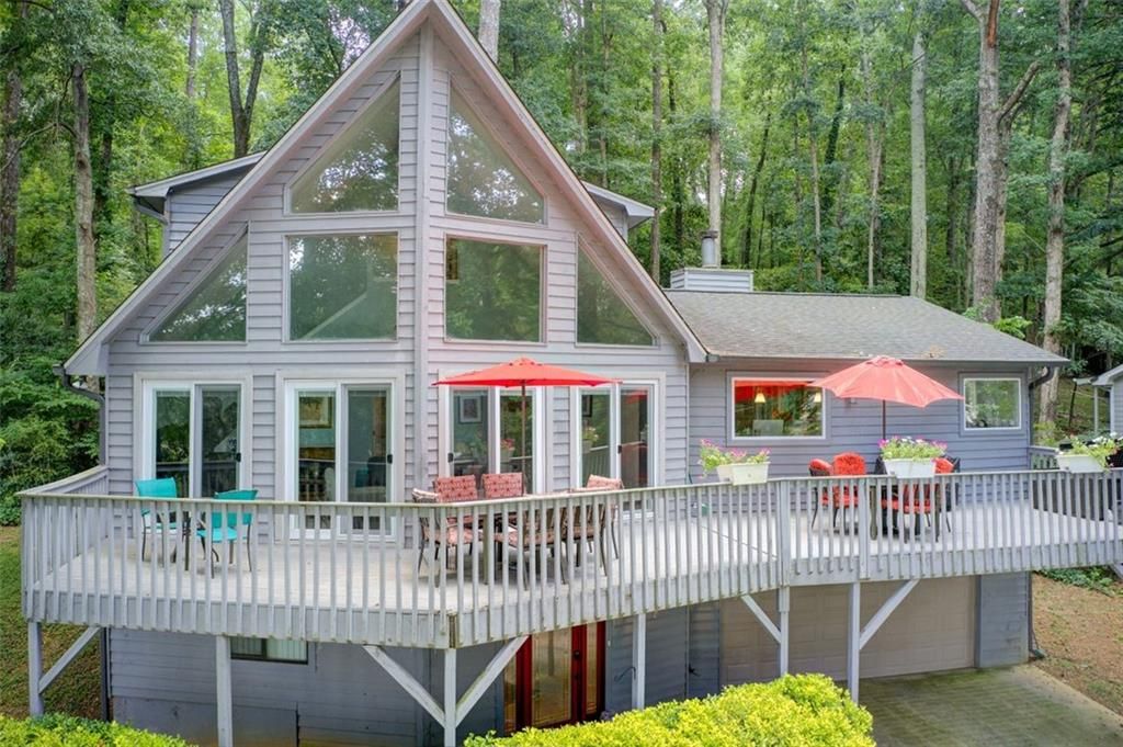 8531 Lake Drive, Snellville, GA 30039