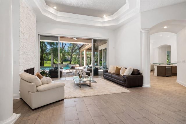 17008 MADRES DE AVILA, Tampa, FL 33613