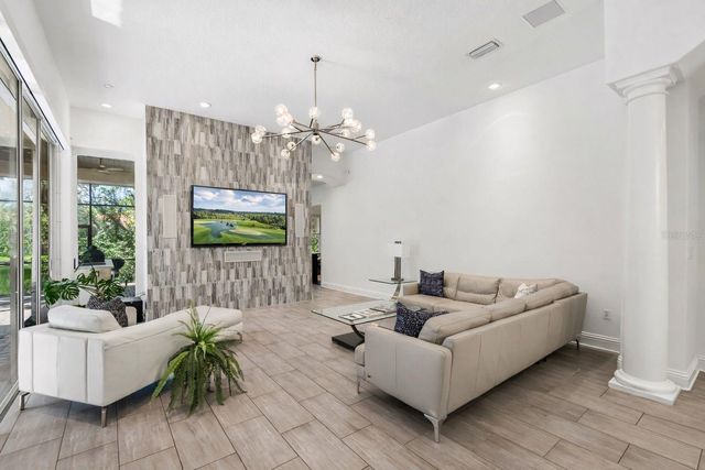 17008 MADRES DE AVILA, Tampa, FL 33613